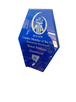 Award badge presented to Resort Trailers