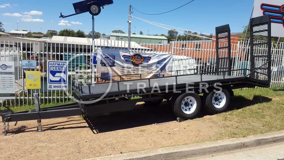 Dual axle table top 4 tonne trailer — built by Resort Trailers