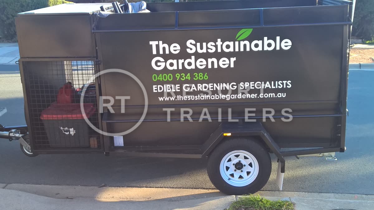 Mowing trailer 4 — built by Resort Trailers